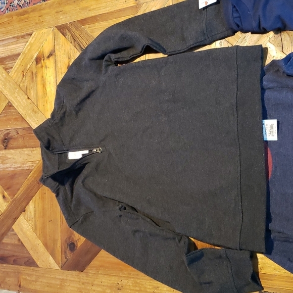 CAT & Jack 3 pcs 💥2 Tops & 1 Pull Over Top - Picture 2 of 4